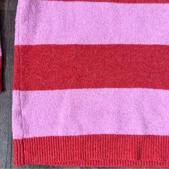 Pink and red striped sweater - Picture 6 of 7